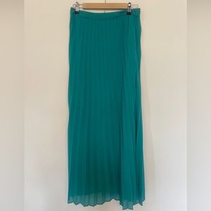 Forever 21 Teal Pleated Maxi Skirt Size M